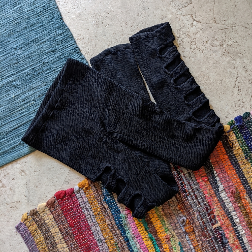 black tripp leggings